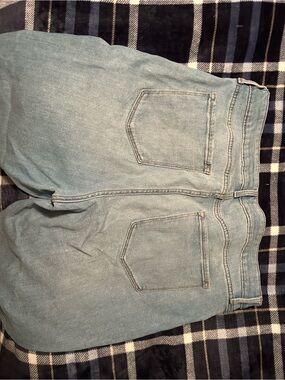 Old Navy High Rise Wow Straight Light Wash Jeans